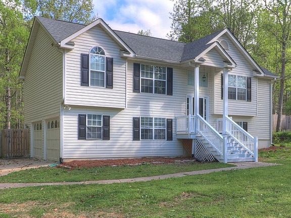 3rd image of 119 Stoney Brook Way
