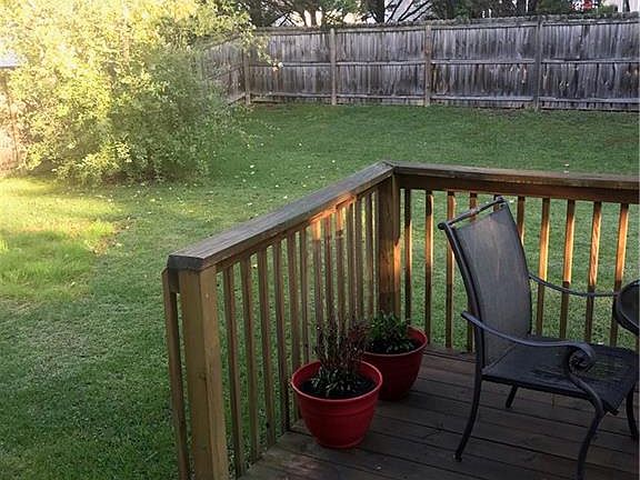 3rd image of 408 Brian Dr
