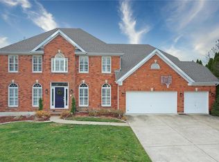 2305 Delaware Dr, Saint Charles, MO 63303