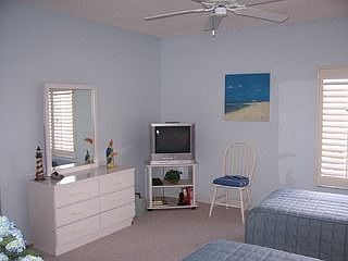 3rd image of 5801 Glencove Dr APT 506
