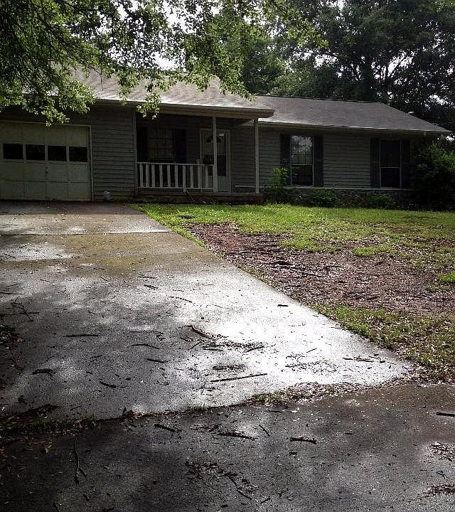 1st image of 271 Amberwood Dr