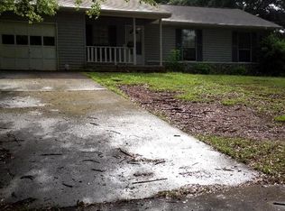 271 Amberwood Dr, Lawrenceville, GA
