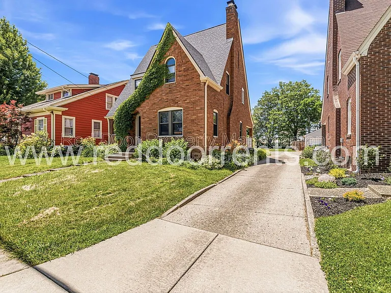412 N Merrill St — Photo 34
