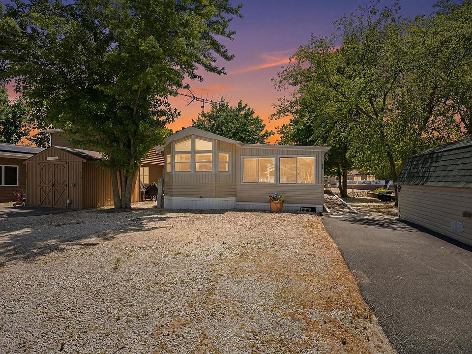 1st image of 157 Fossil Cove Ln