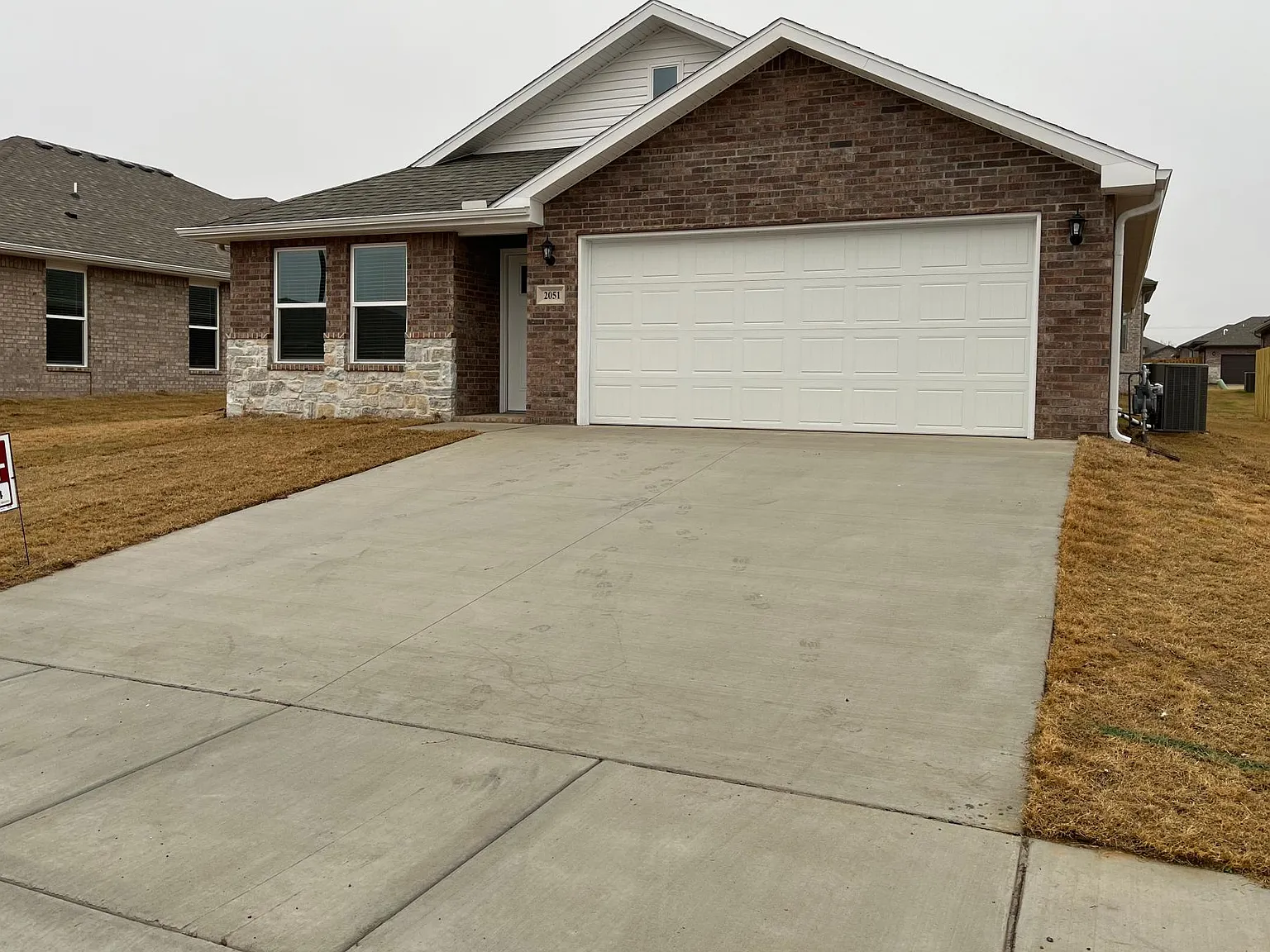 2051 Wildflower Dr — Photo 2