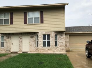 104/106 Highview Ln, Seguin, TX 78155