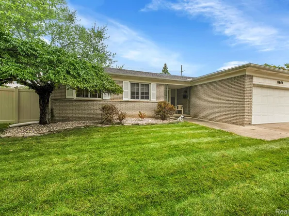 18806 Cedarlawn St, Southgate, MI 48195