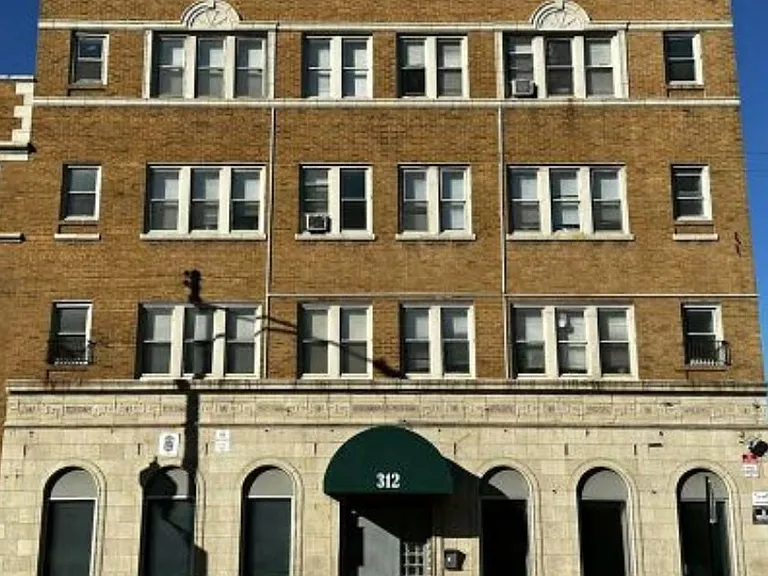 N Central Ave — Photo 1