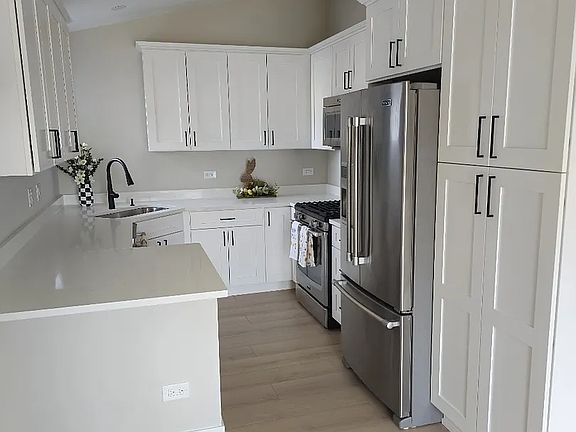 2nd image of 1935 N Coldspring Rd