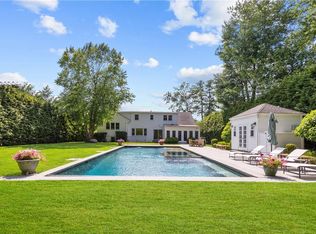 5 Harvest Dr, Scarsdale, NY 10583