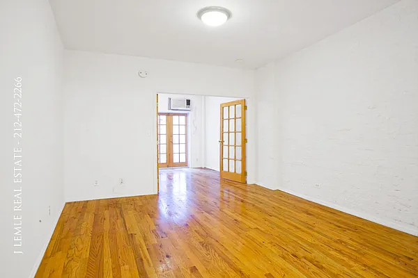 Rented by J. Lemle Real Estate | media 19