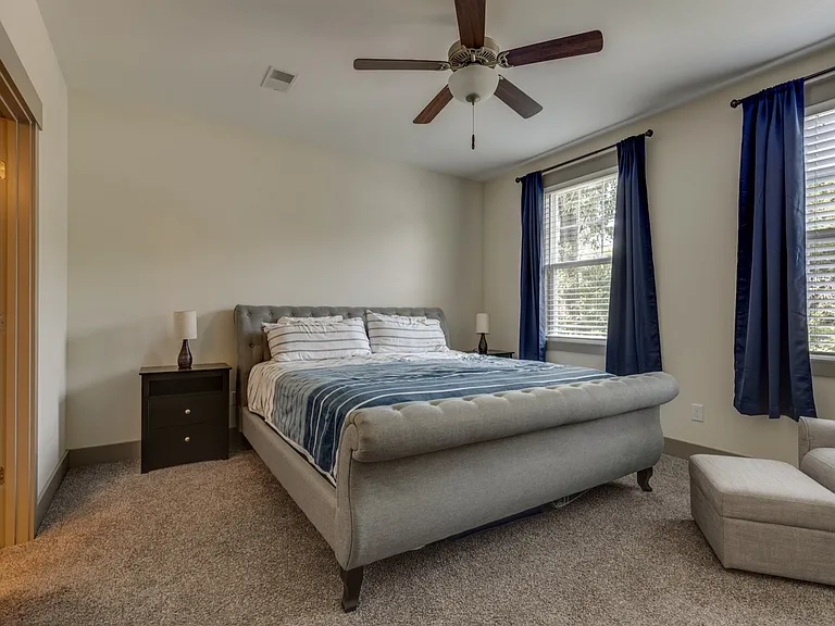 1813 Sherwood Ln — Photo 20