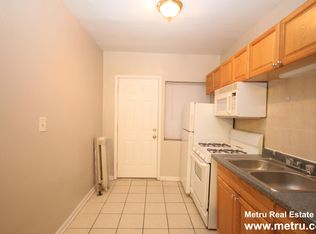 1342 W Argyle St APT 3S, Chicago, IL 60640