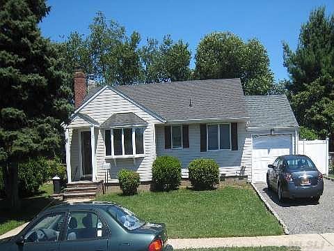 2nd image of 79 E End Ave