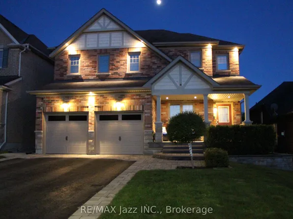 892 Barbados St, Oshawa, ON L1J 0A5