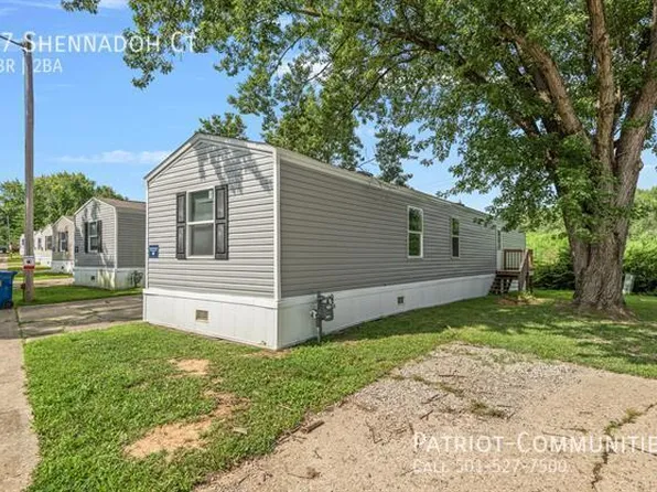 17 Shennadoh Dr, Springfield, IL 62702