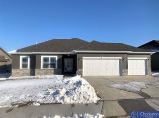 605 N 10th Ave, Springfield, NE 68059