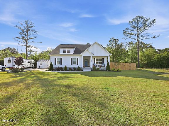 3rd image of 181 Finch Lane