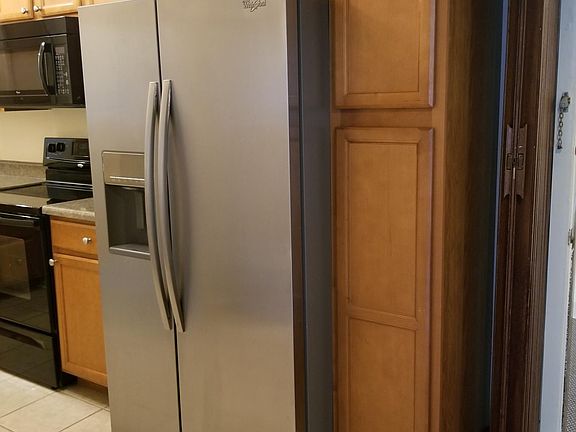 4th image of 7509 York Dr #100