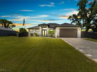 1001 NE 36th St, Cape Coral, FL 33909