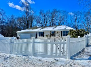 25 Greenwood Dr, Prospect, CT 06712