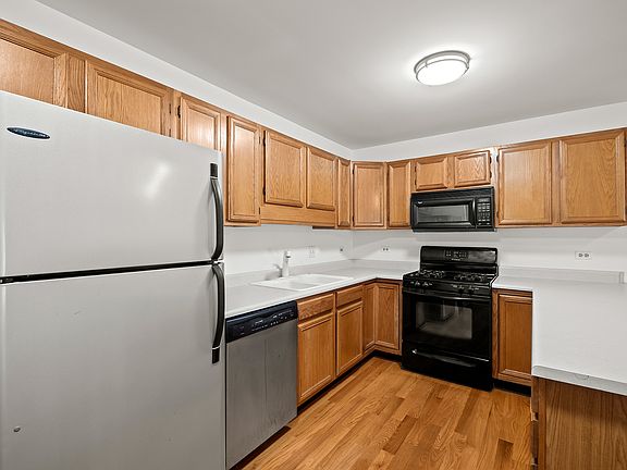 5th image of 129 W Robinhood Way