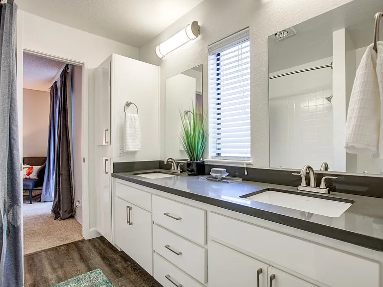 Vercanta Pleasanton | Pleasanton, CA | Bathroom
