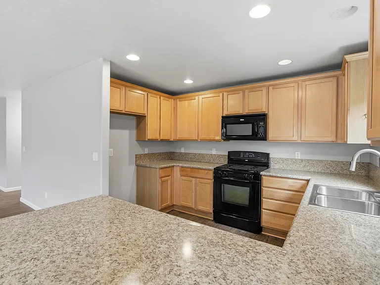 4236 Azalea Ave SE — Photo 7