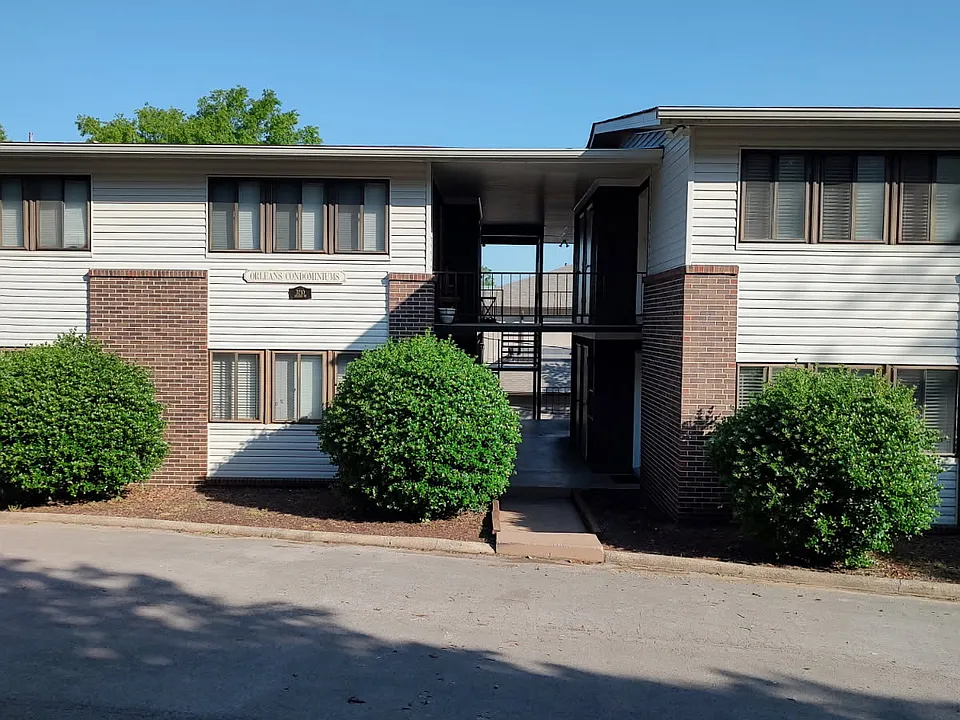 3210 Orleans Dr #9