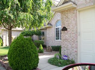 2281 Emeraldwood Trl, Flushing, MI 48433