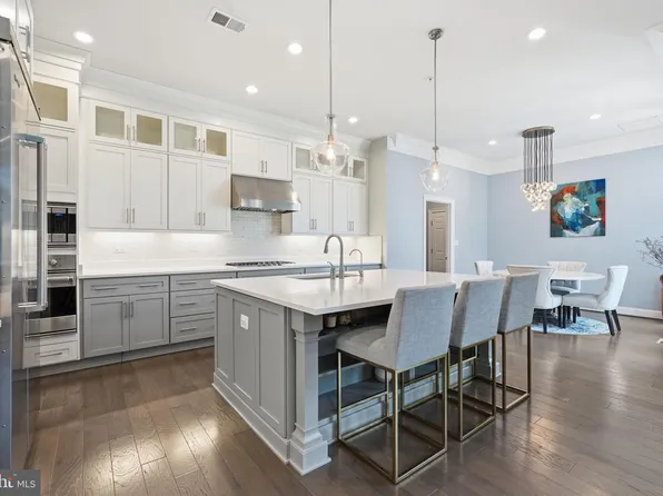 9123 Old Georgetown Rd, Bethesda, MD 20814