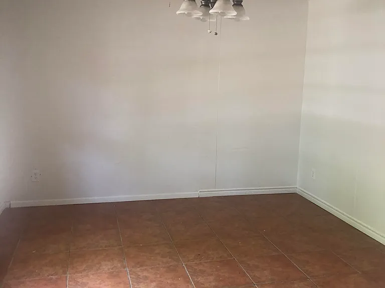 1815 Dennis St — Photo 2