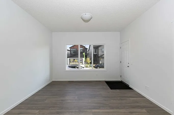 3 bed, 2.5 bath, 1400 sqft, $1,895 — Photo 3