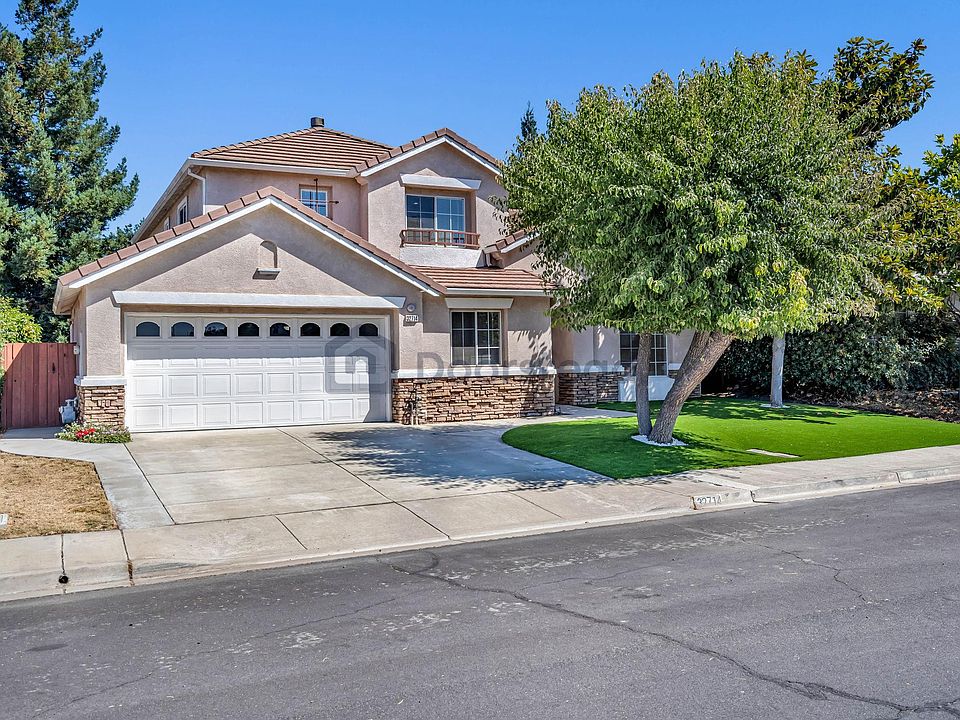 1st image of 32714 Foxglove Way