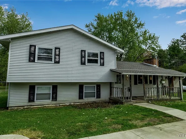 2961 Johnson Creek Rd, Middleport, NY 14105