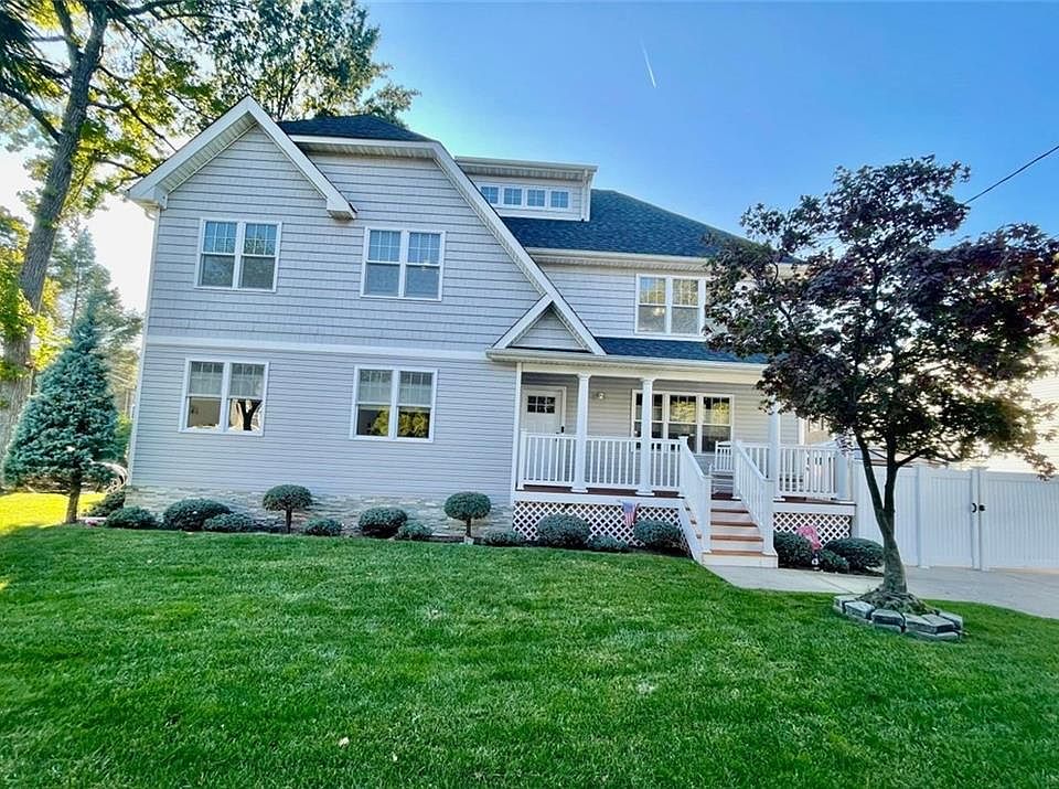1st image of 22 Carmel Ave