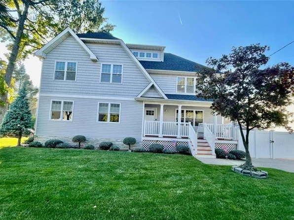 22 Carmel Ave, Staten Island, NY 10314