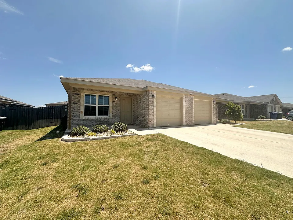 1813 Clovis Dr