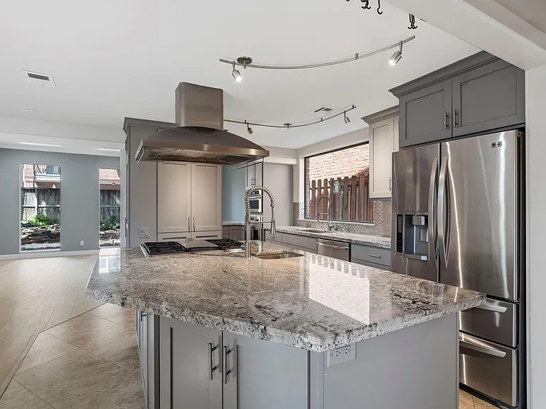 6215 Westcott St #A — Photo 11