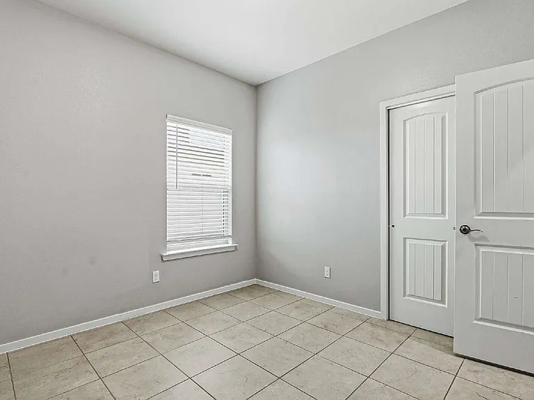 11500 Summer Dr #B — Photo 44