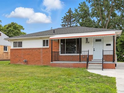 1418 W Thirteen Mile Rd, Royal Oak, MI, 48073
