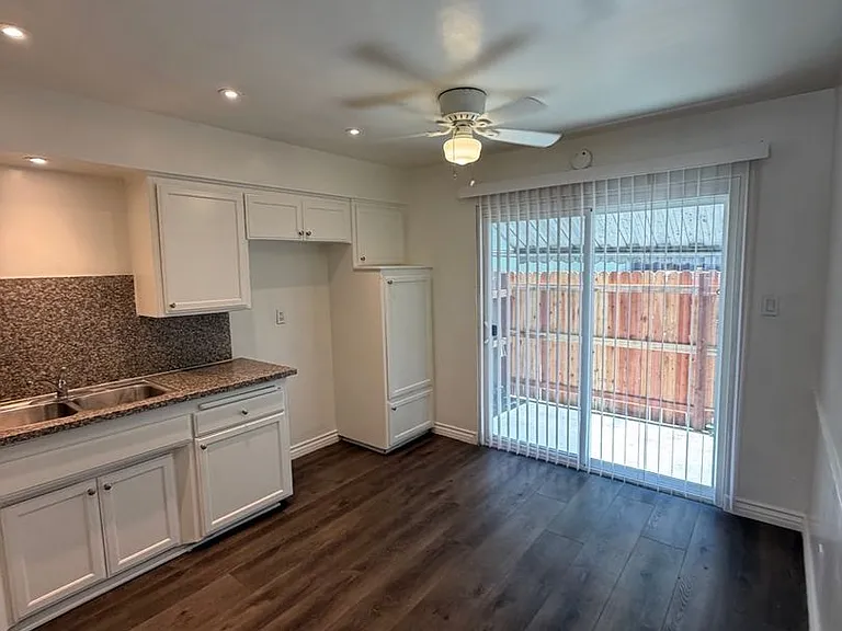 4340 Walnut — Photo 19