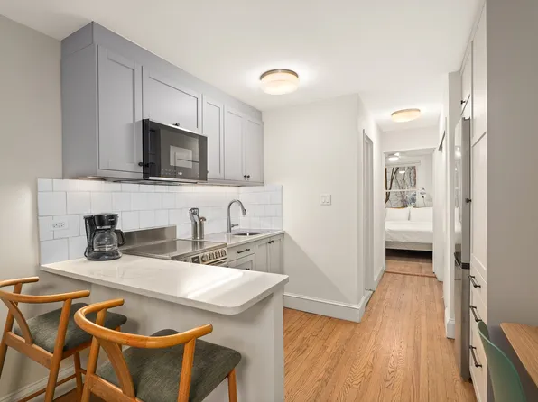 136 East 92nd Street image 4 of 10