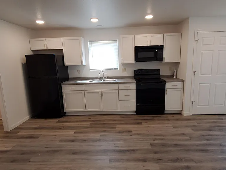 736 E La Salle Ave #1 — Photo 3