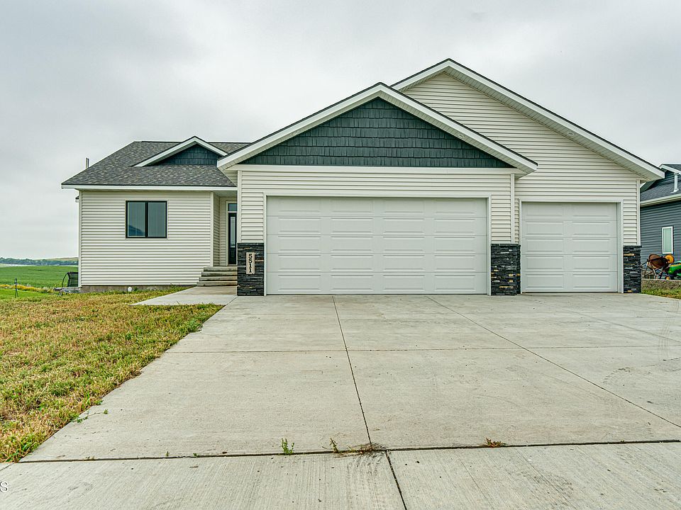 5511 Gold Dr, Bismarck, Nd 58503 