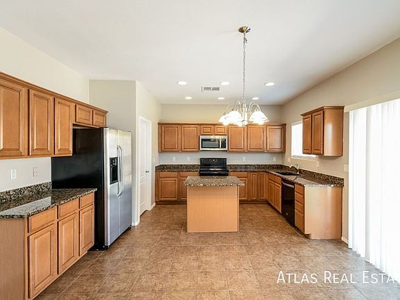 2nd image of 1118 E Desert Springs Way