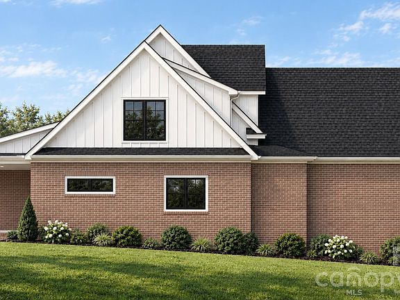 3rd image of 4433 Holly Cir