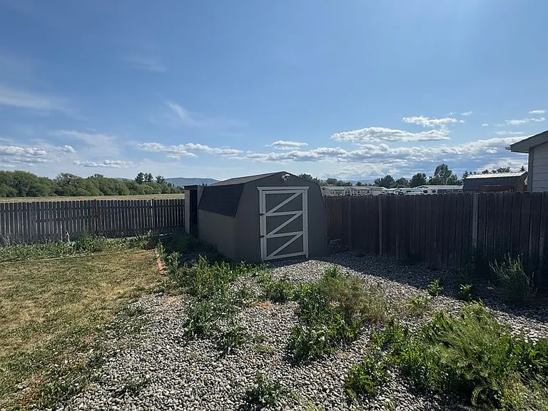 408 Alpine Dr — Photo 17