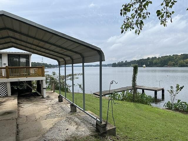 1st image of 1095 Old Laurens Rd