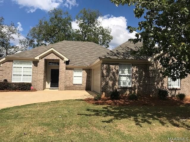 2nd image of 621 Lismore Pl